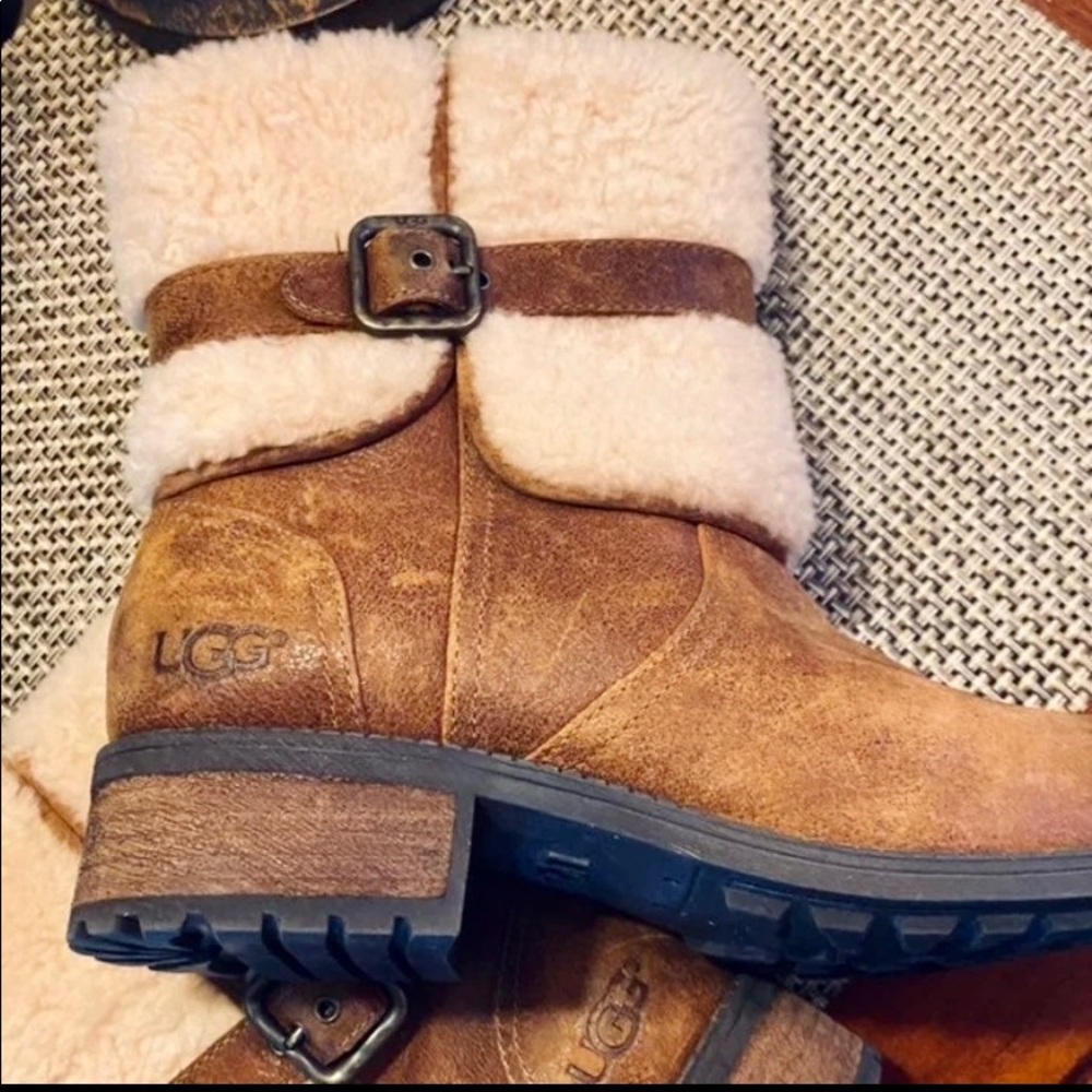 UGG  BLAYRE BOOTS Sz 7